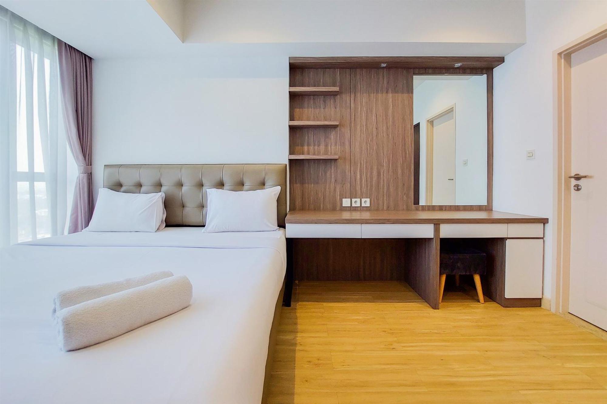 Modern Look 3br With Branz Bsd By Travelio Apartemen