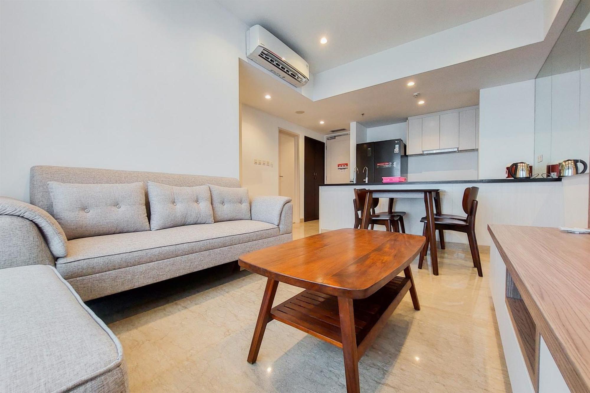 Apartemen Modern Look 3br With Branz Bsd By Travelio Tangerang